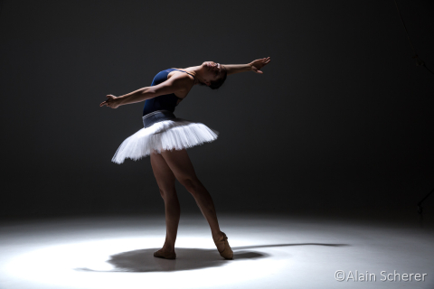 Jana Kusakova - professeure de danse classique et contemporaine, eveil, initiation et barre au sol