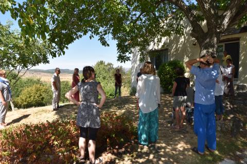 Histoire de ne pas se prendre trop au serieux...stage d'été dans le Larzac