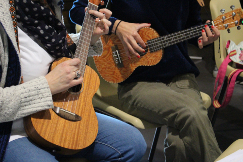 Ukulele girls