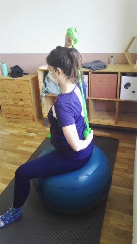 pilates prénatal- travail avec elastique