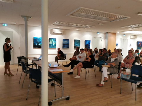 Septembre 2021. Le vernissage de Guillaume Toumanian à la Maison des Avocats de la ville de Montpellier animé par Gohar GALOUSTIAN vice présidente de l'Amicale Arménienne de Montpellier