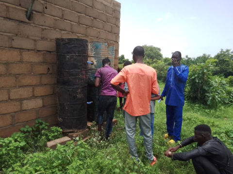 Projet karité à Ouaga, un aperçu du local du moulin à Karité