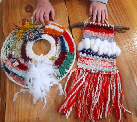 Tissages réalisés pendant les cours pour enfants