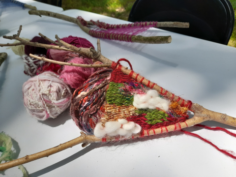 Atelier de tissage sur branche tout public