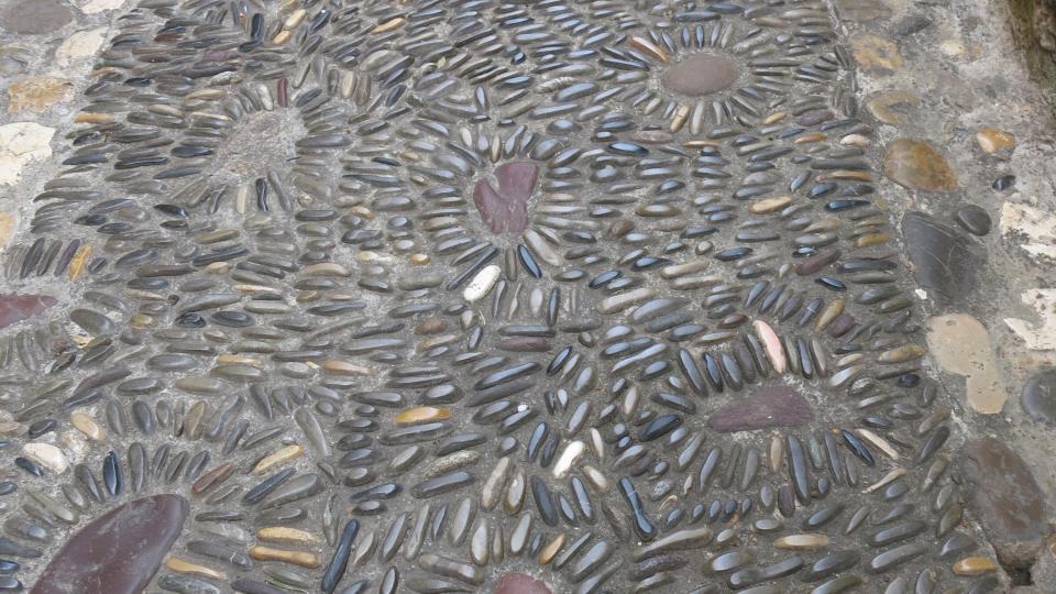 une calade décorative