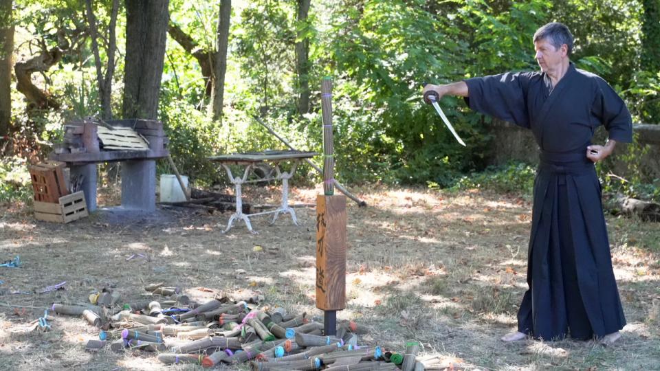 Iaido : exercice de coupe