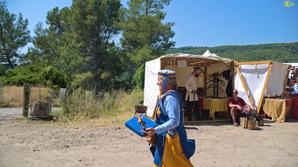 Le coin des artisans, l'archerie du Serpent.
