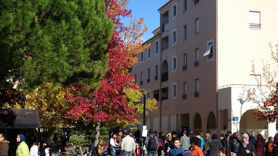 Vide grenier de mai place Mansart